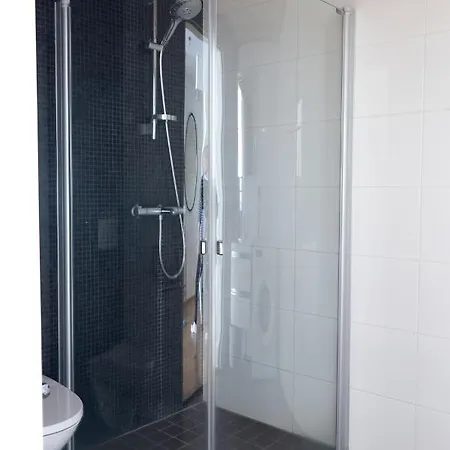 Poista 2ndhomes Modern 1br With Balcony By The Station Helsinki