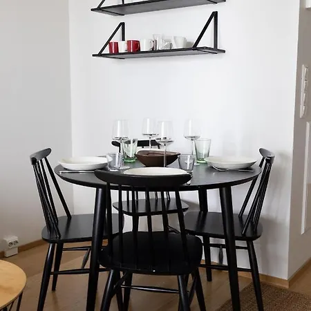 Poista 2ndhomes Modern 1br With Balcony By The Station Daire *